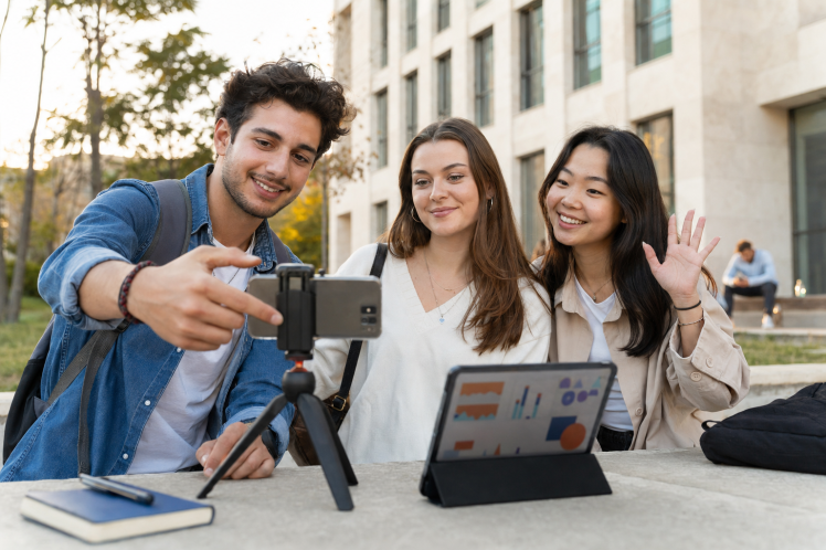 اصطلاحات شبکه‌های اجتماعی به زبان ترکی؛ از فالو و استوری تا دایرکت و بلاک